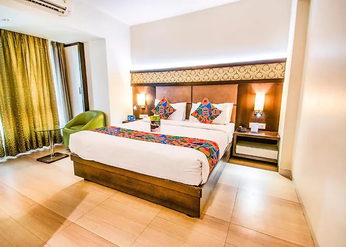 Fabhotel Vatika Mumbai Nasik Highway